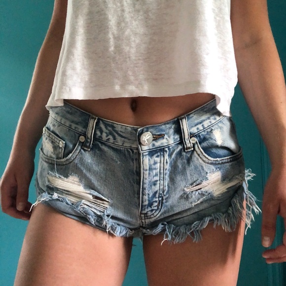 ONETEASPOON Relaxed Fit Distressed Shorts - Picture 1 of 2